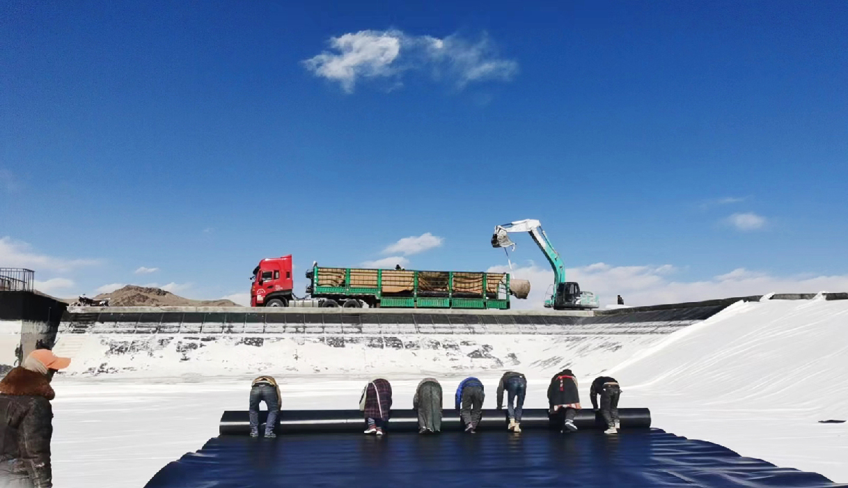 湖南益宏達新材料有限責(zé)任公司,HDPE、土工布、土工膜、土工格柵、排水網(wǎng)